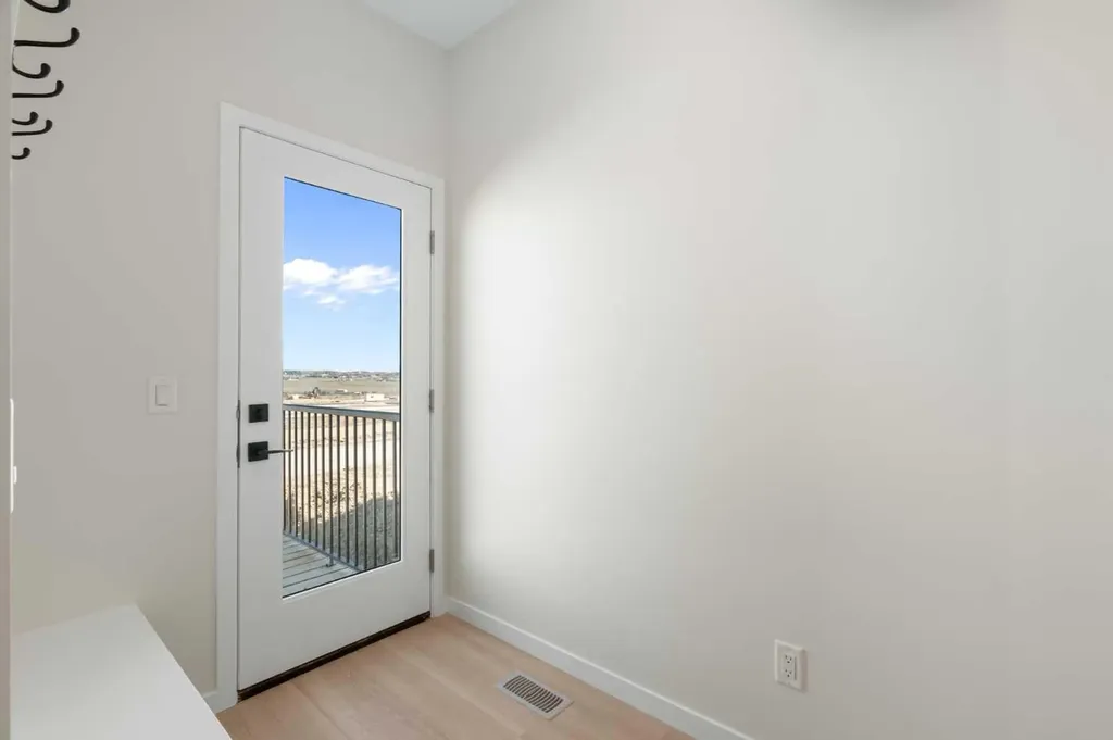 42 Creekview Avenue SW Calgary AB T2X 6M1