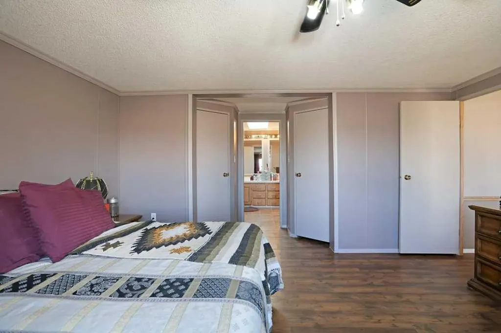 191056 Sh 873 Rural Newell County Of AB T1R1B9