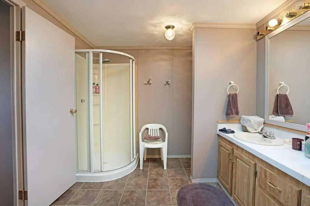 191056 Sh 873 Rural Newell County Of AB T1R1B9