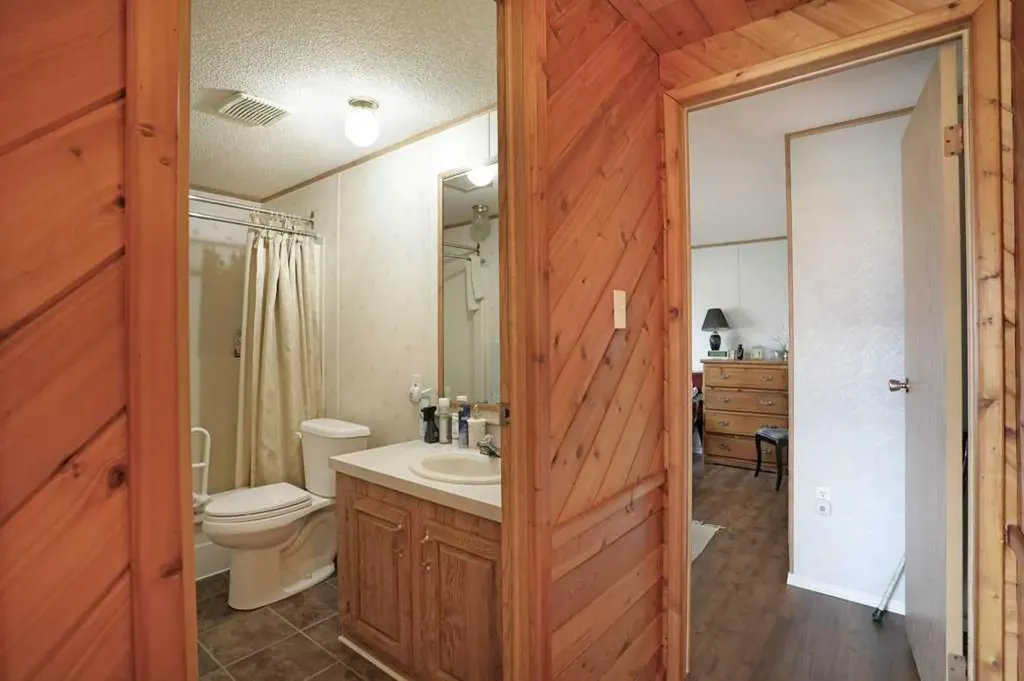 191056 Sh 873 Rural Newell County Of AB T1R1B9
