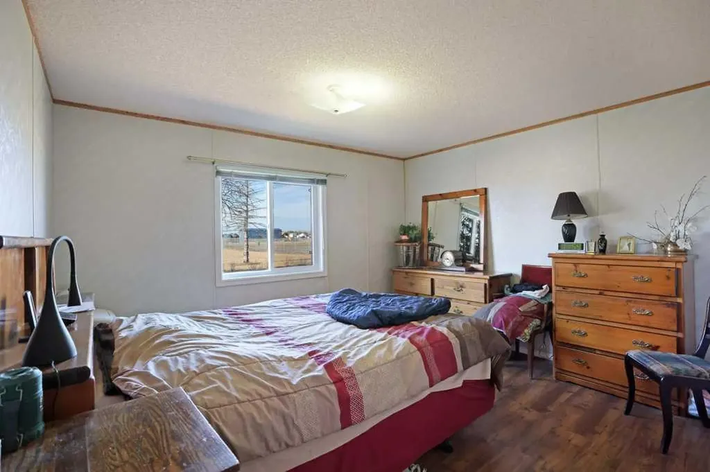191056 Sh 873 Rural Newell County Of AB T1R1B9