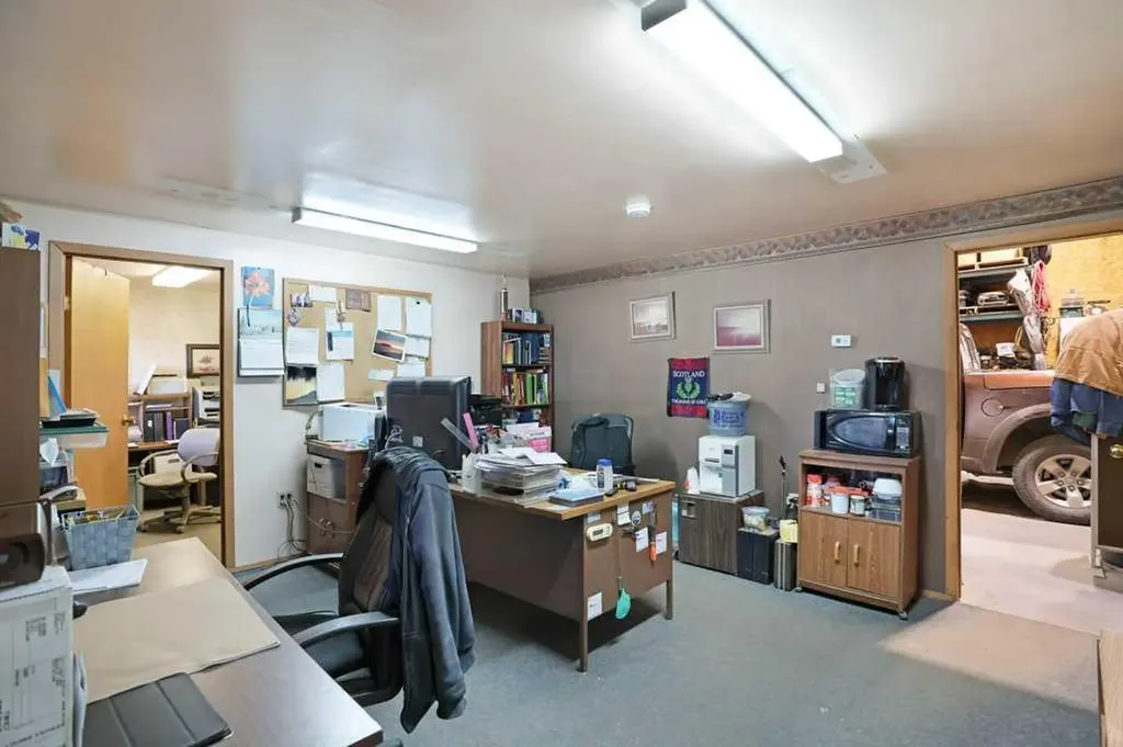 191056 Sh 873 Rural Newell County Of AB T1R1B9