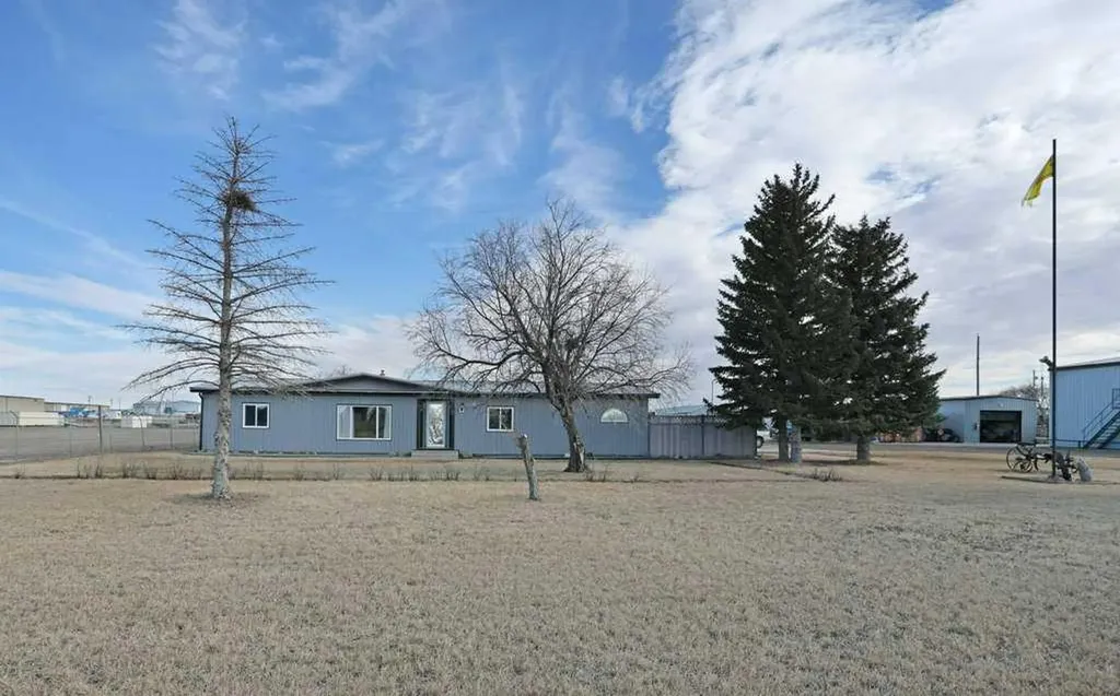 191056 Sh 873 Rural Newell County Of AB T1R1B9
