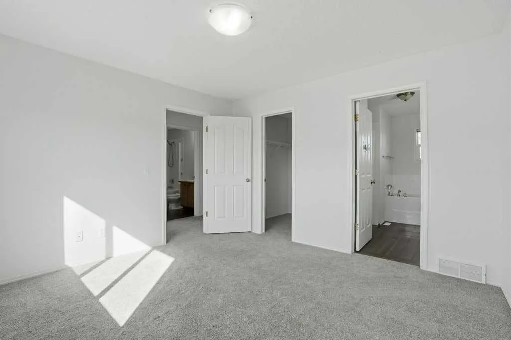 53 Saddlecrest Place NE Calgary AB T3J 5E8