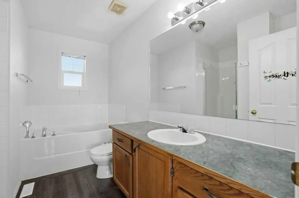 53 Saddlecrest Place NE Calgary AB T3J 5E8