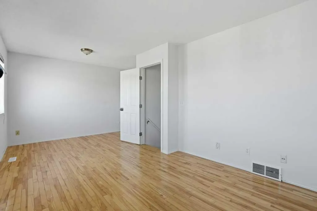 53 Saddlecrest Place NE Calgary AB T3J 5E8