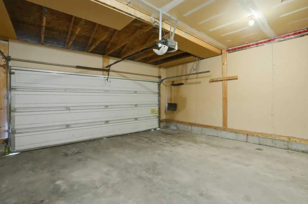 53 Saddlecrest Place NE Calgary AB T3J 5E8