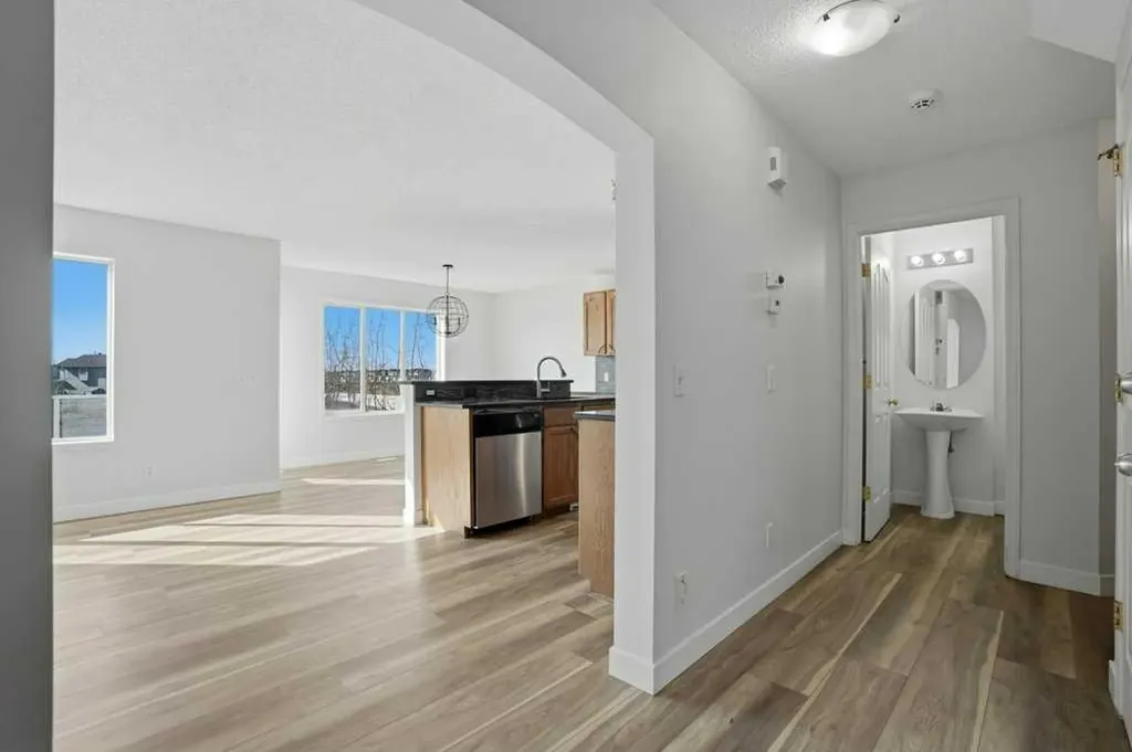 53 Saddlecrest Place NE Calgary AB T3J 5E8