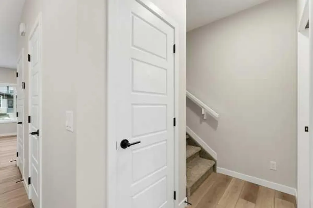2161 Bayview Drive SW Airdrie AB T4B 5N3