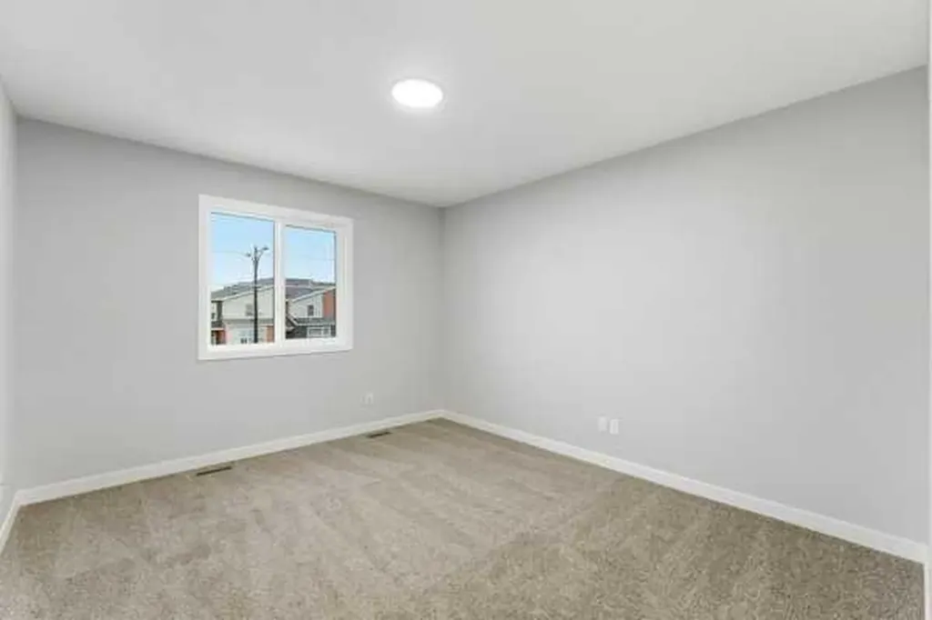 2161 Bayview Drive SW Airdrie AB T4B 5N3