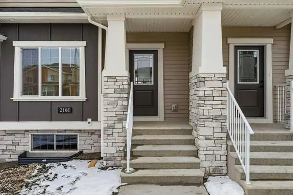 2161 Bayview Drive SW Airdrie AB T4B 5N3