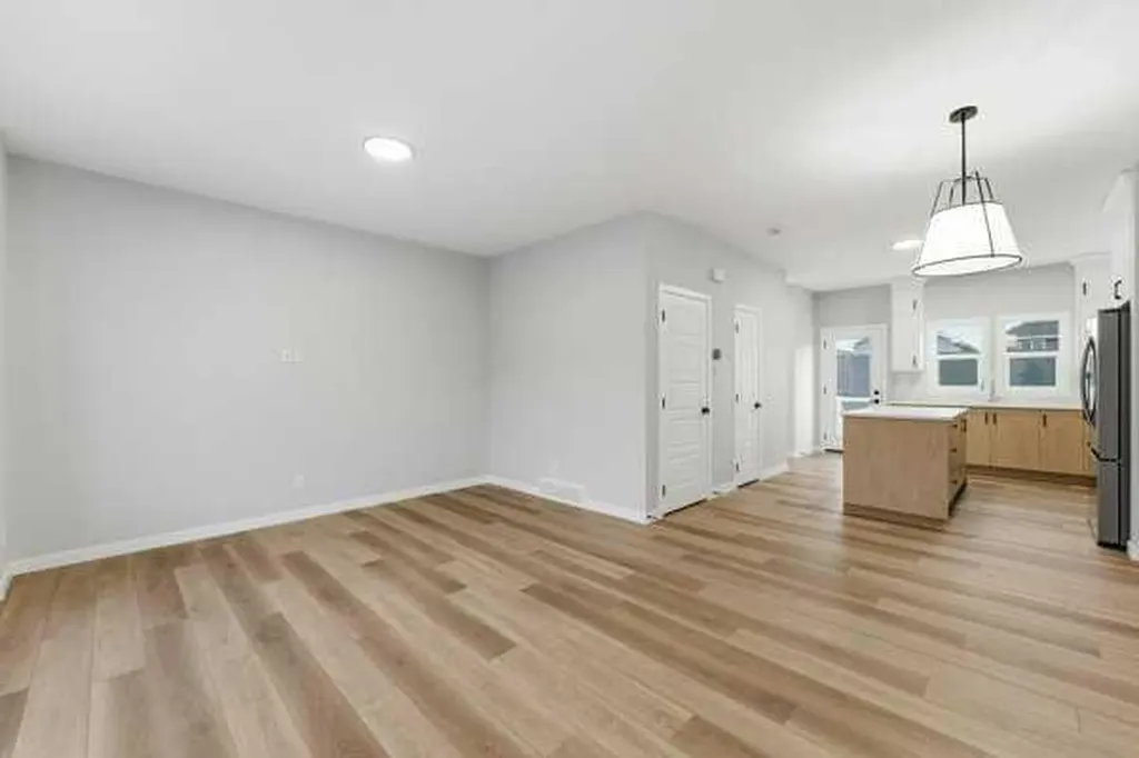 2161 Bayview Drive SW Airdrie AB T4B 5N3