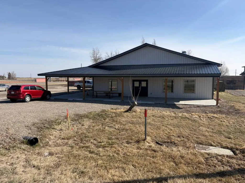 50 N Main Street Hill Spring AB T0K 1E0