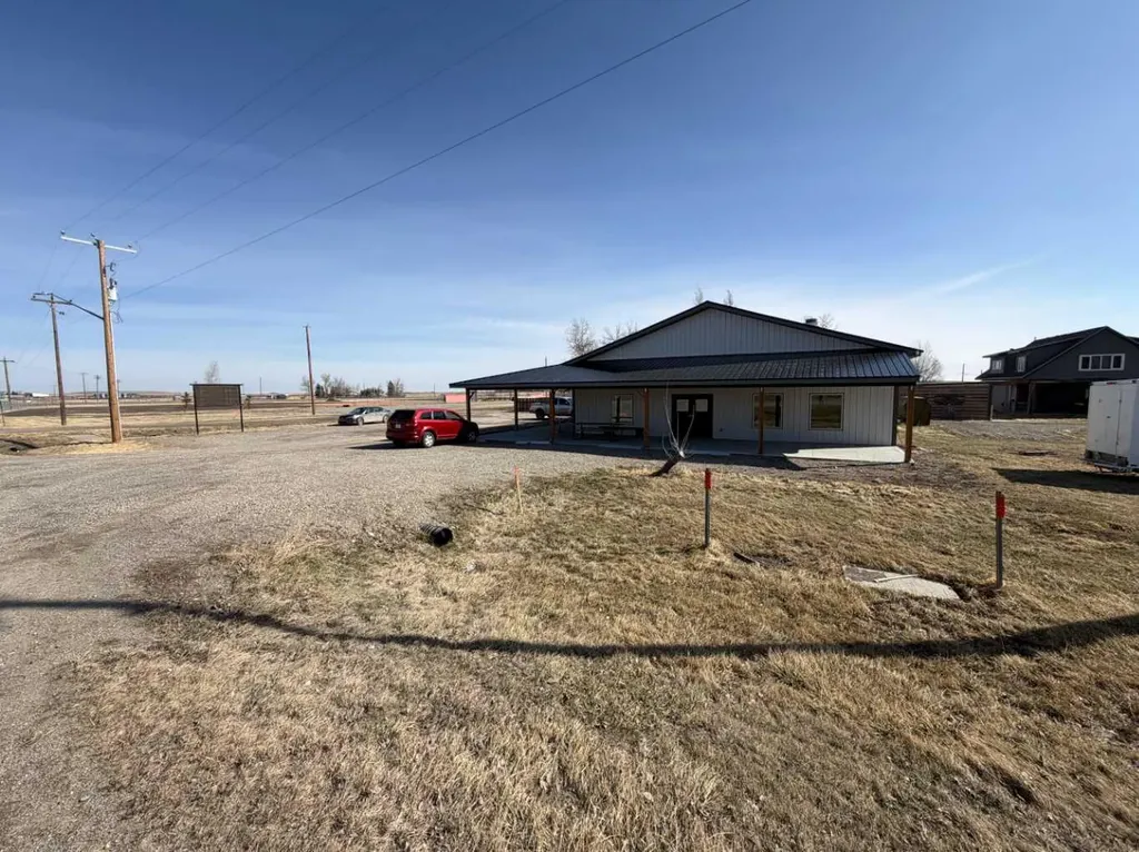 50 N Main Street Hill Spring AB T0K 1E0