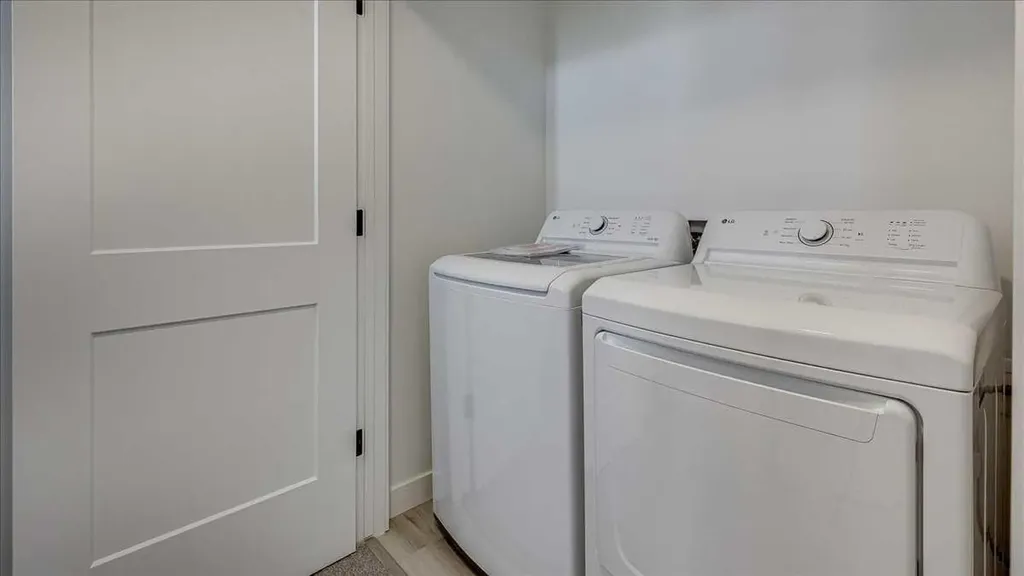 23 Louis Drive Rural Red Deer County AB T4E 3E5
