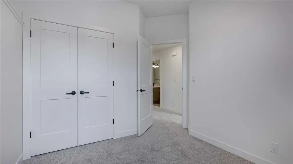 23 Louis Drive Rural Red Deer County AB T4E 3E5