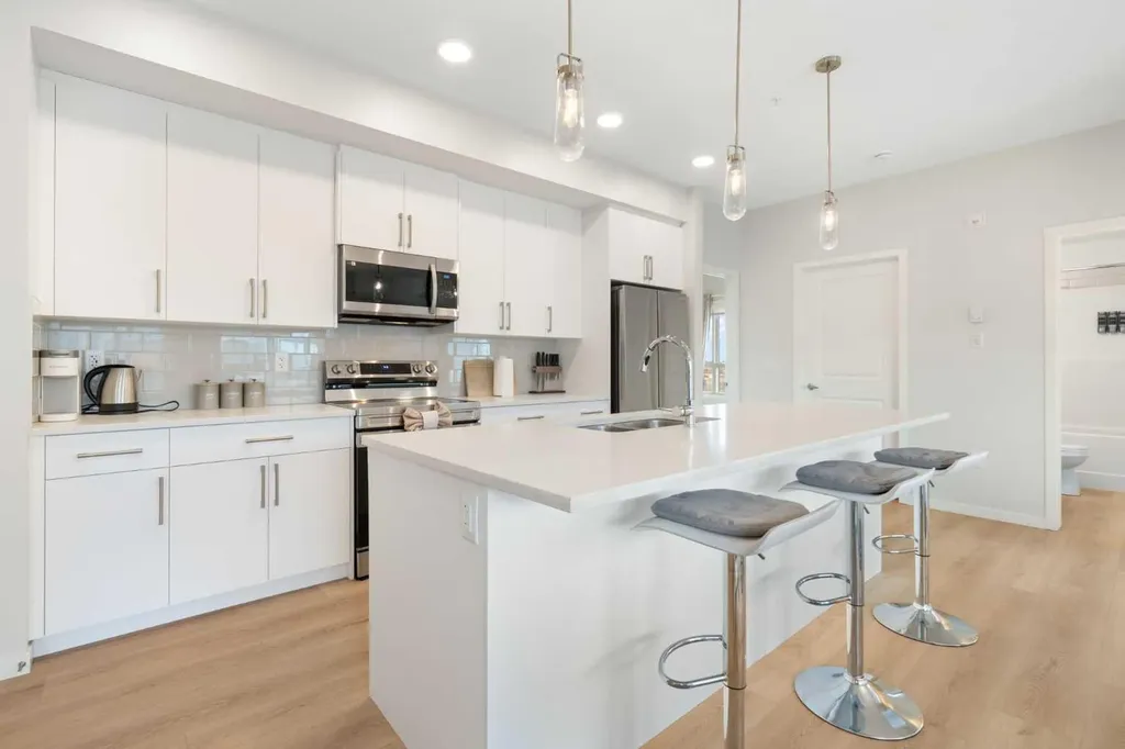 20295 Seton Way SE Calgary AB T3M 3Y7