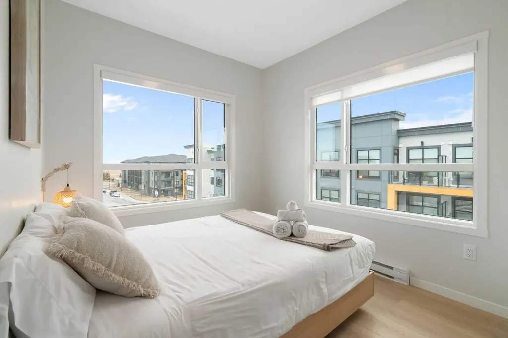 20295 Seton Way SE Calgary AB T3M 3Y7