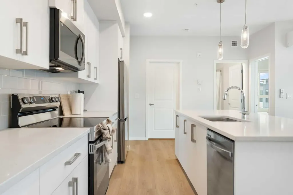 20295 Seton Way SE Calgary AB T3M 3Y7