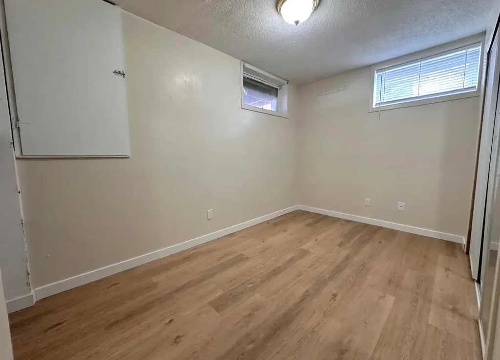 525 4 Avenue Fox Creek AB T0H 1P0