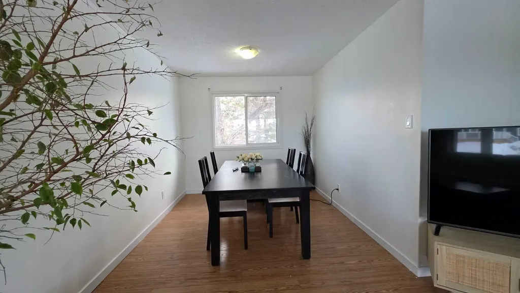 525 4 Avenue Fox Creek AB T0H 1P0