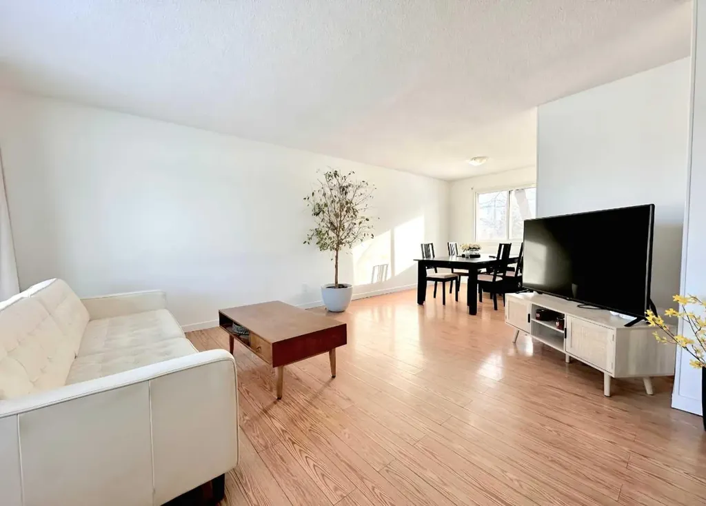 525 4 Avenue Fox Creek AB T0H 1P0