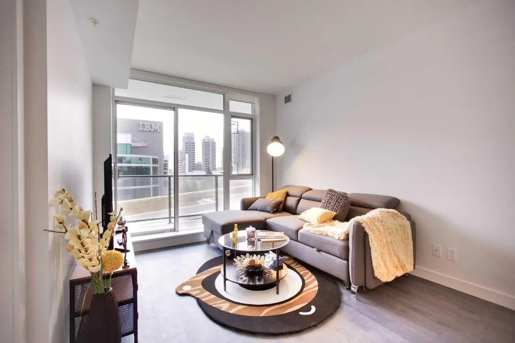 310 12 Avenue SW Calgary AB T2R 0C7