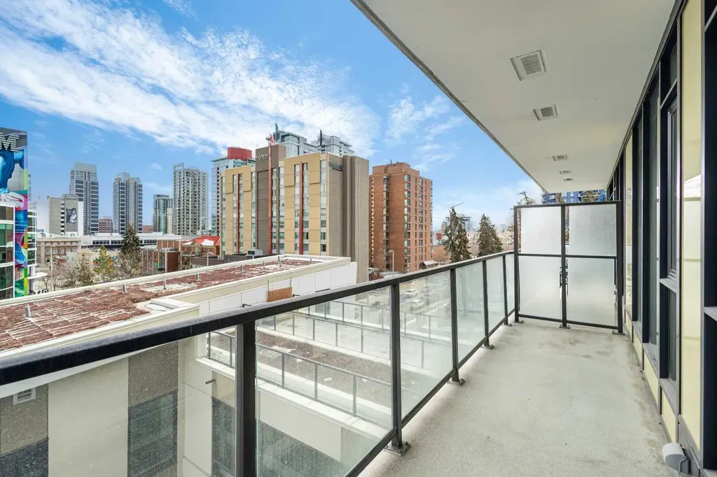 310 12 Avenue SW Calgary AB T2R 0C7