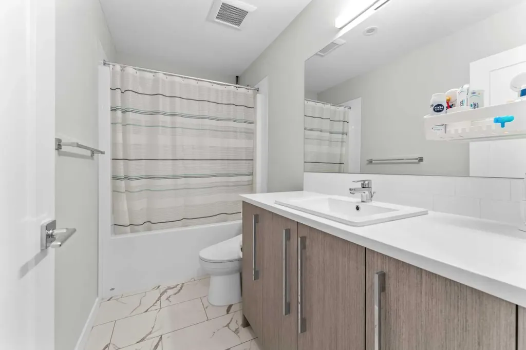 919 Walgrove Boulevard SE Calgary AB T2X 4G1