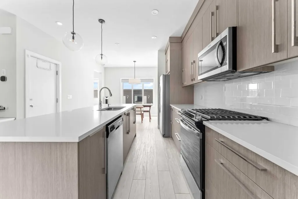 919 Walgrove Boulevard SE Calgary AB T2X 4G1