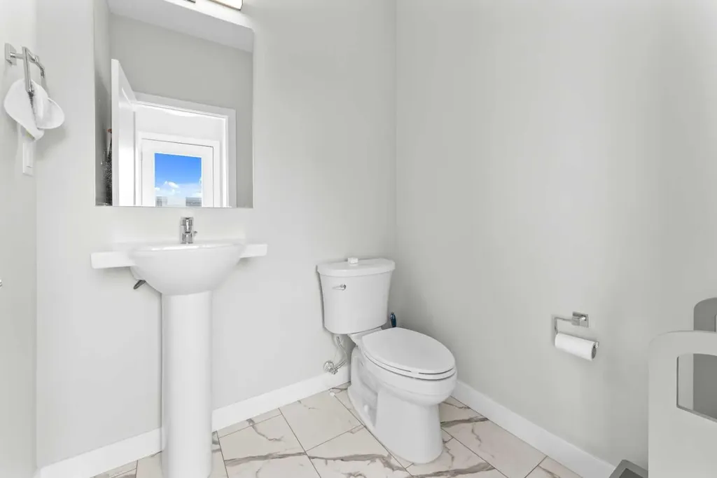 919 Walgrove Boulevard SE Calgary AB T2X 4G1