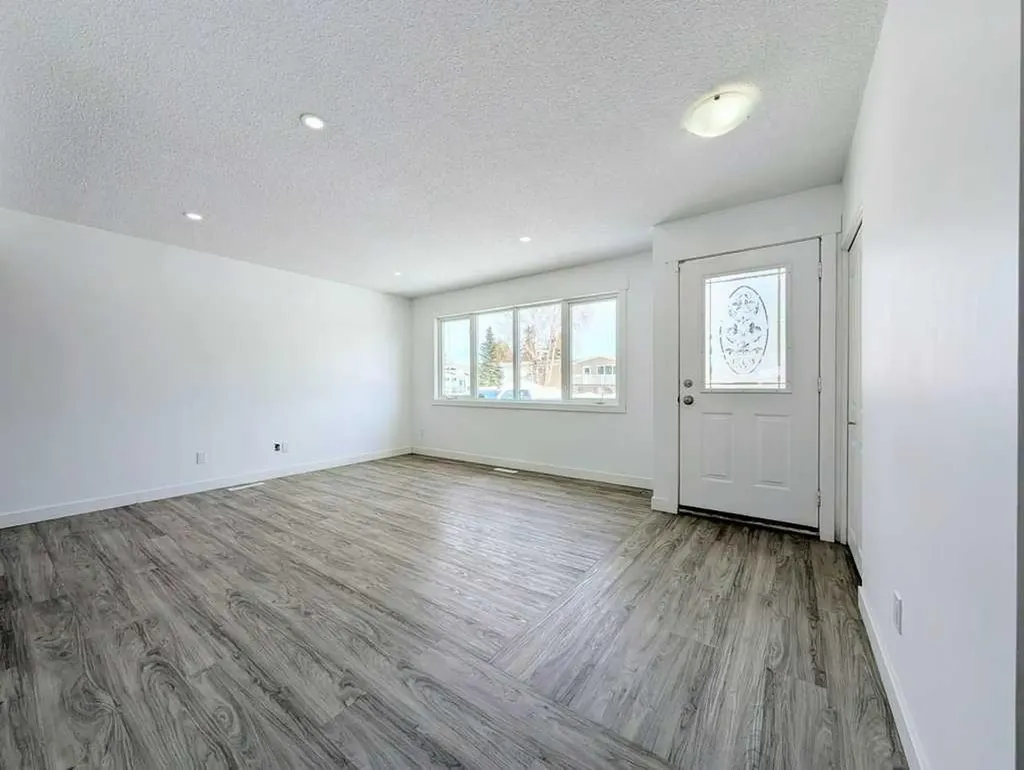 400 4 Street NE Slave Lake AB T0G 2A2