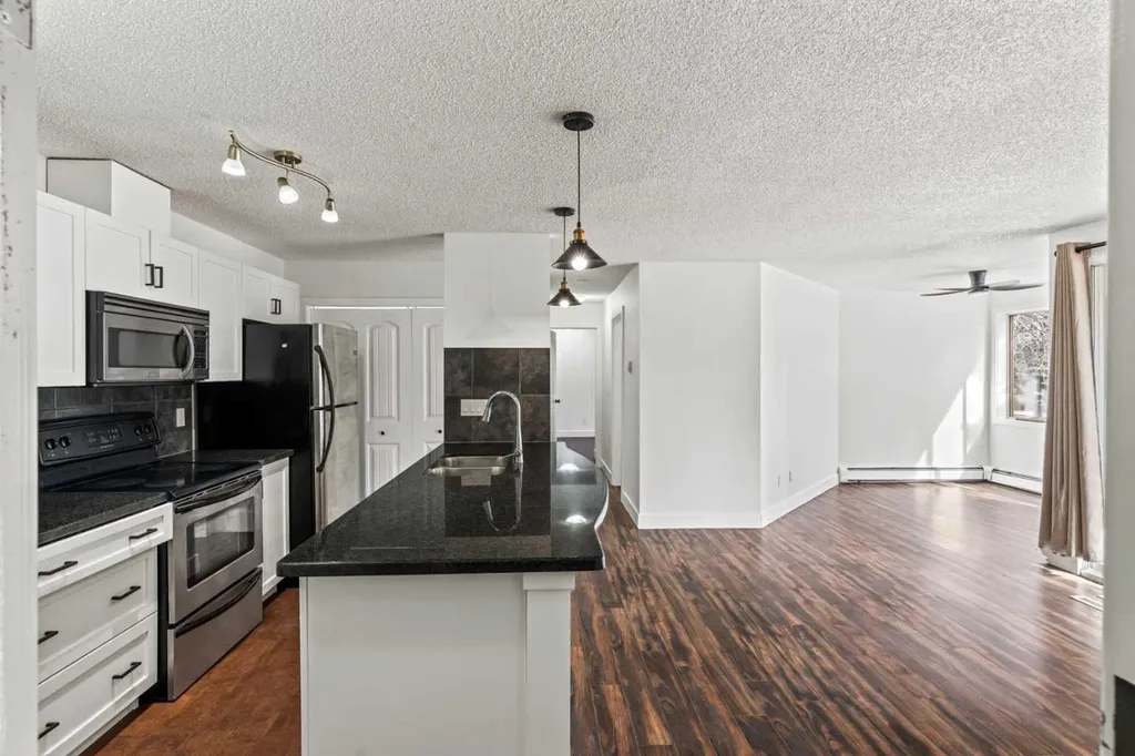219 Village Terrace SW Calgary AB T3H2L4