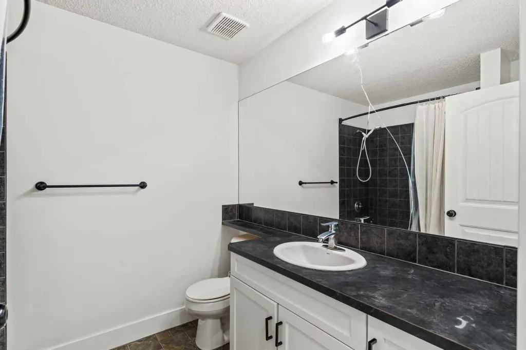 219 Village Terrace SW Calgary AB T3H2L4