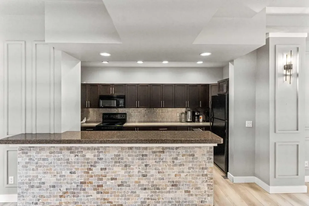 219 Village Terrace SW Calgary AB T3H2L4
