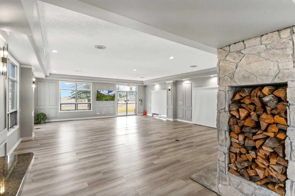 219 Village Terrace SW Calgary AB T3H2L4