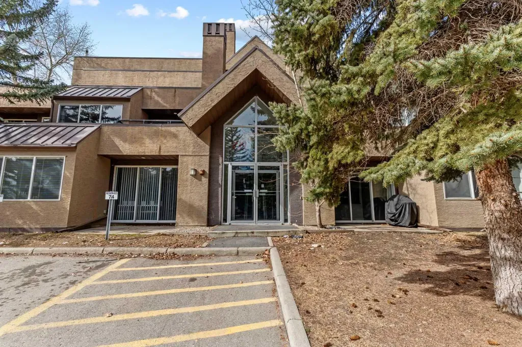 219 Village Terrace SW Calgary AB T3H2L4