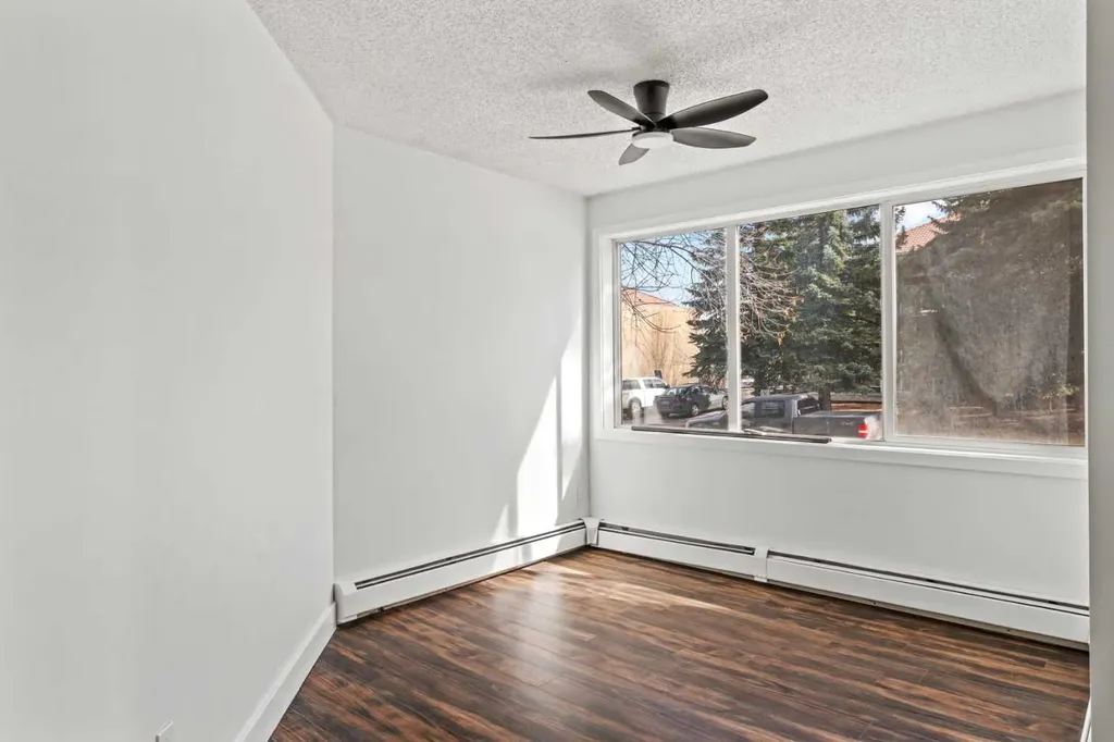 219 Village Terrace SW Calgary AB T3H2L4