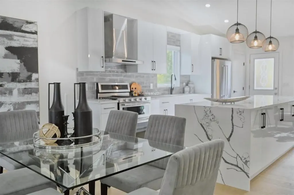 941 West Chestermere Drive Chestermere AB t1x1b7