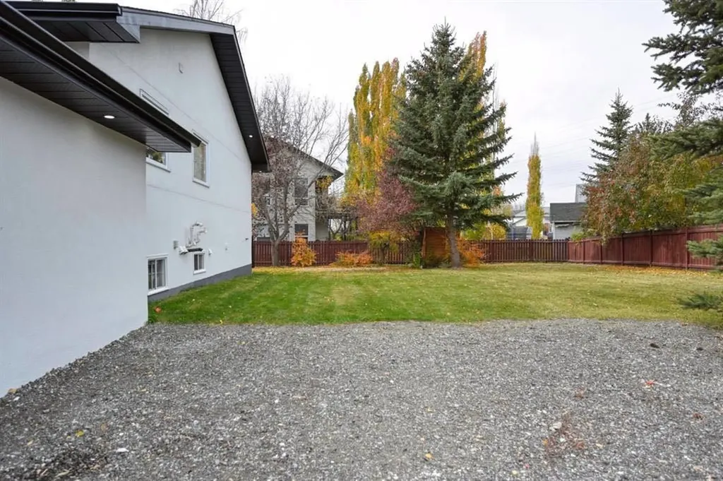 941 West Chestermere Drive Chestermere AB t1x1b7