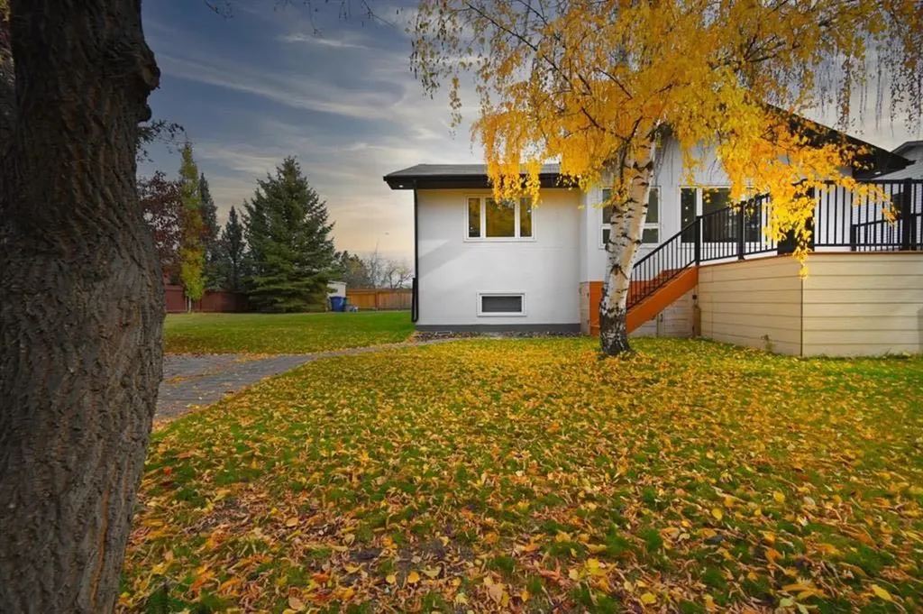 941 West Chestermere Drive Chestermere AB t1x1b7