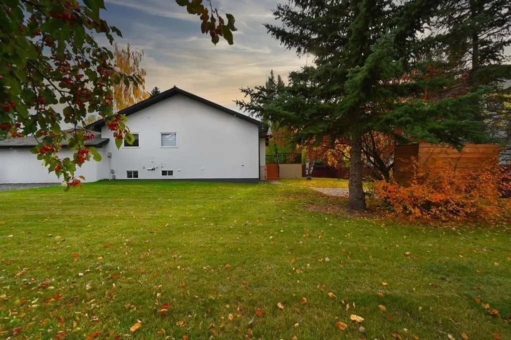 941 West Chestermere Drive Chestermere AB t1x1b7