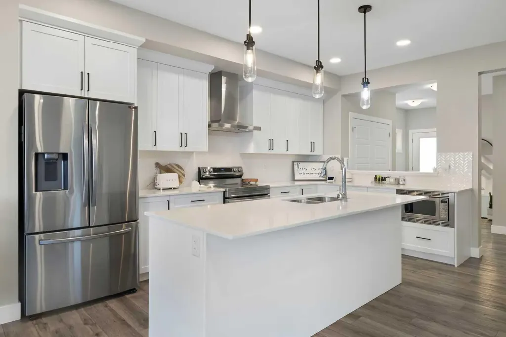 53 Savanna Heath NE Calgary AB T3J 2H5