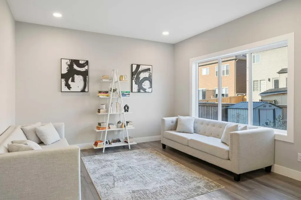 53 Savanna Heath NE Calgary AB T3J 2H5