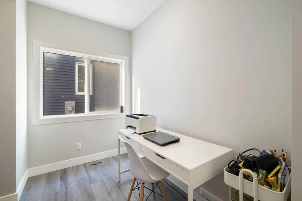 53 Savanna Heath NE Calgary AB T3J 2H5
