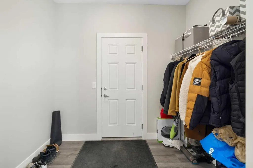 53 Savanna Heath NE Calgary AB T3J 2H5