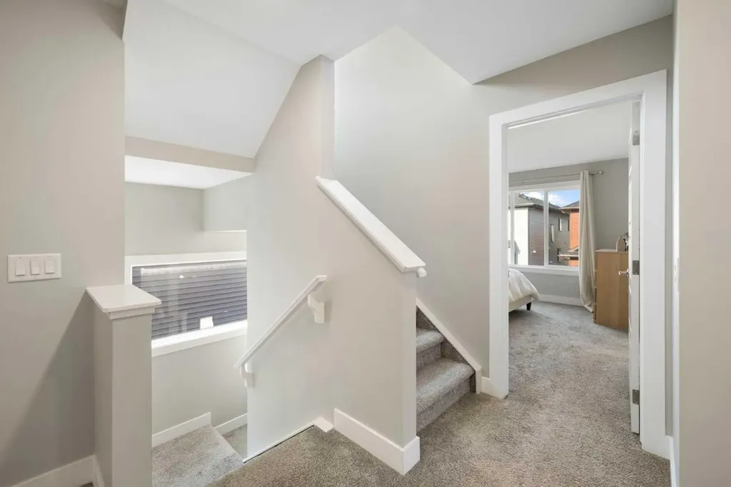 53 Savanna Heath NE Calgary AB T3J 2H5