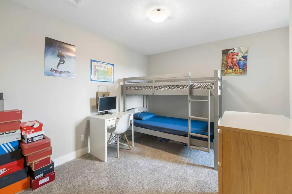 53 Savanna Heath NE Calgary AB T3J 2H5
