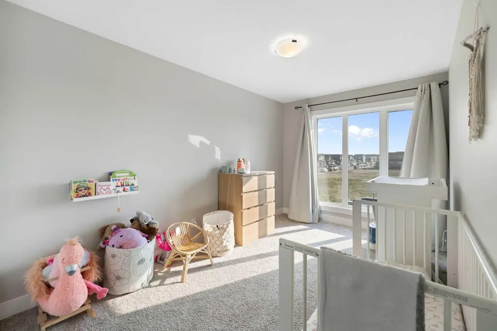 53 Savanna Heath NE Calgary AB T3J 2H5