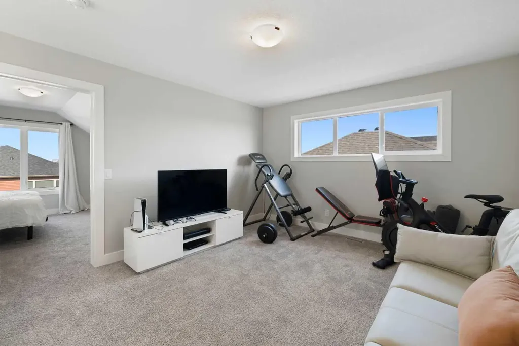 53 Savanna Heath NE Calgary AB T3J 2H5